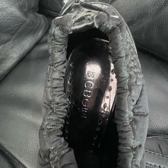 Black ankle boots by BCBG, upper trimmings leather , man made sole - Picture 3 of 4